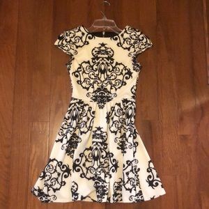 Victorian black and white dress